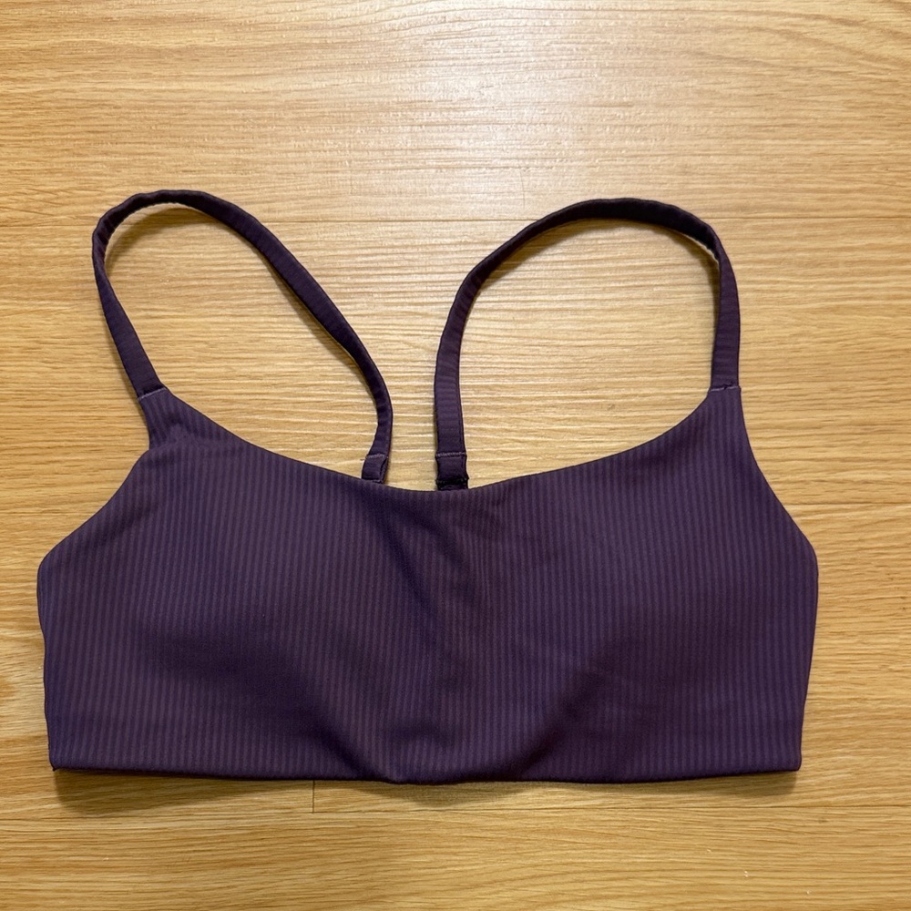 Lululemon NWOT Flow Y Sports Bra Size 6 in Grape Thistle